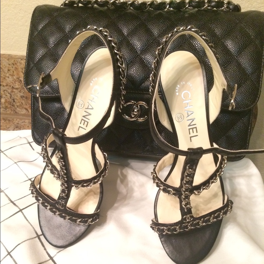 CHANEL CLASSIC CHAIN HEELED SANDALS - Picture 10 of 16